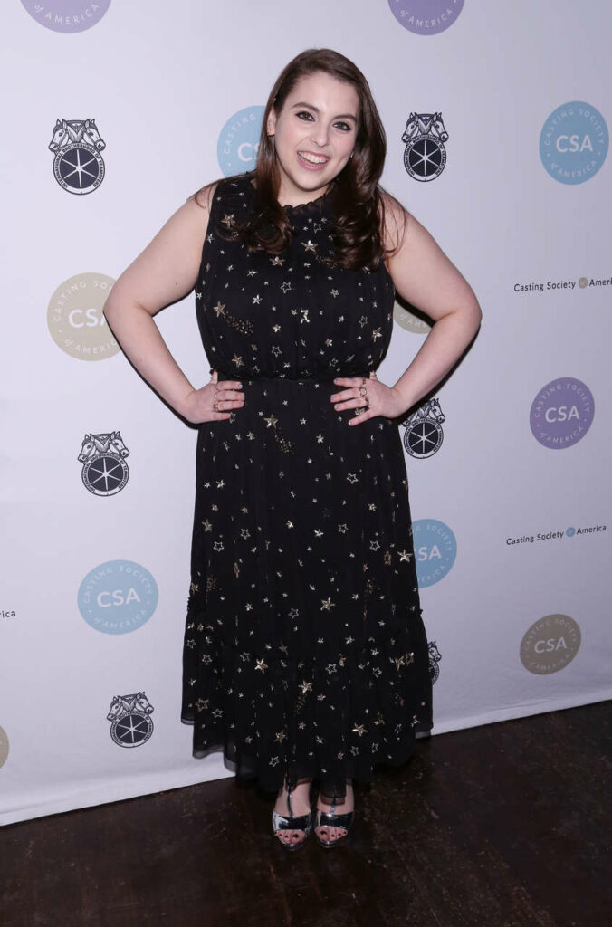 Beanie Feldstein Feet (9 photos)