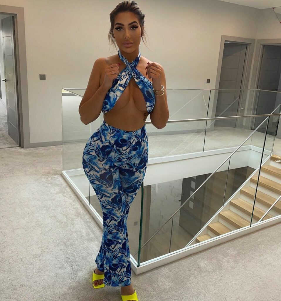 Chloe Ferry Feet (6 pictures)
