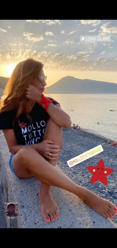 Veronica Maya Feet (20 pictures)