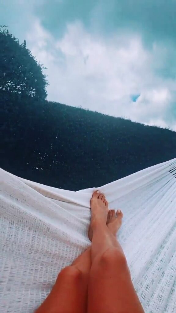 Majida Issa Feet (5 photos)