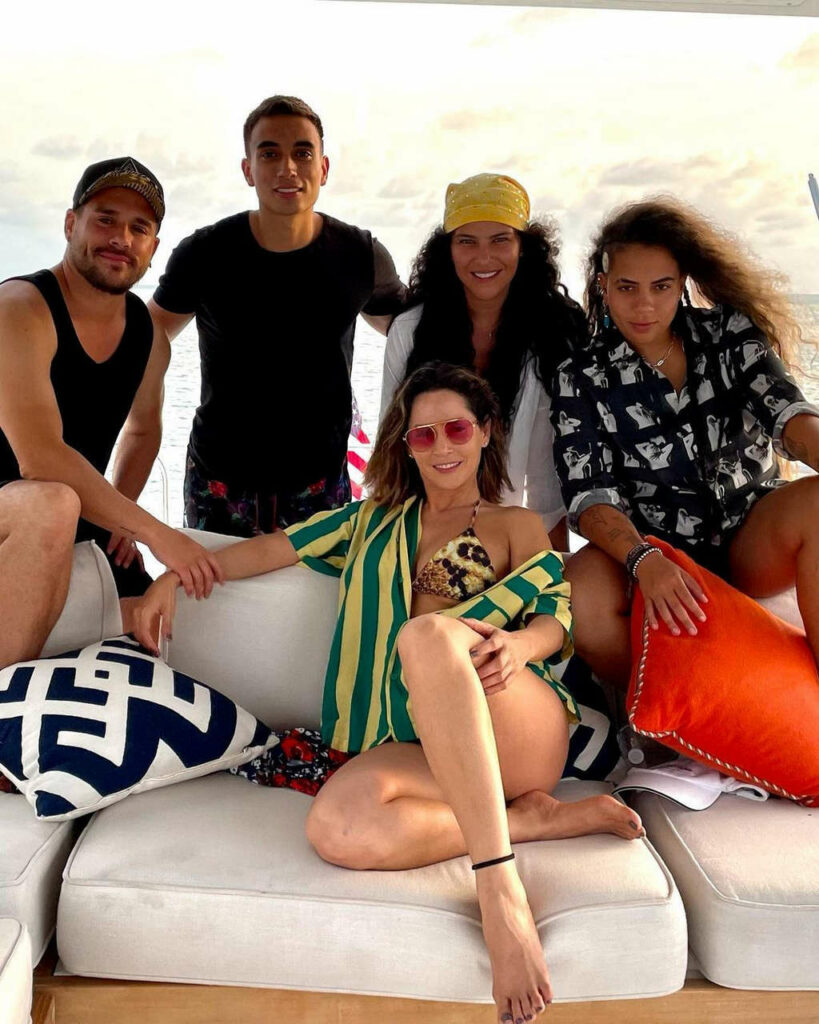 Carmen Villalobos Feet (8 photos)
