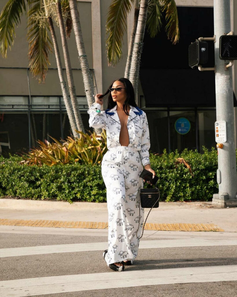 Tommie Lee Feet (7 pics)