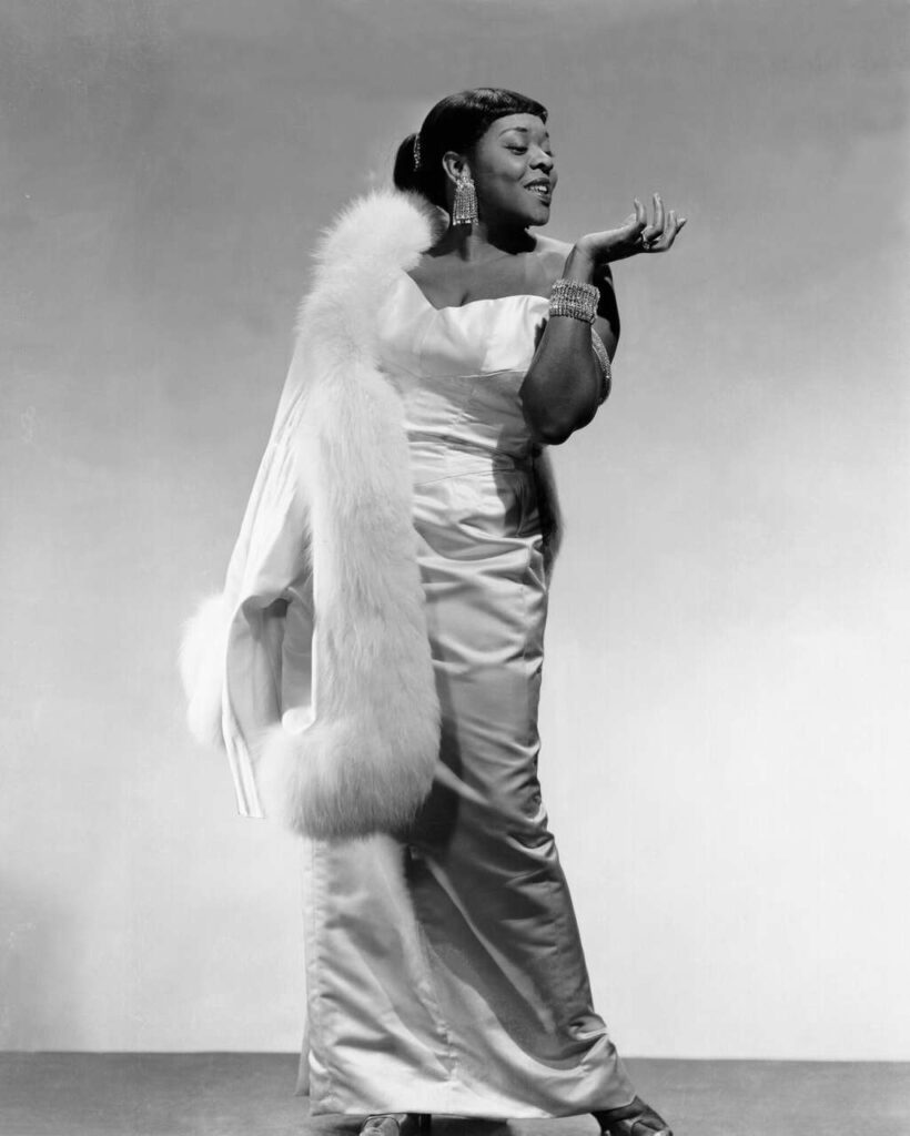 Dinah Washington Feet (3 photos)