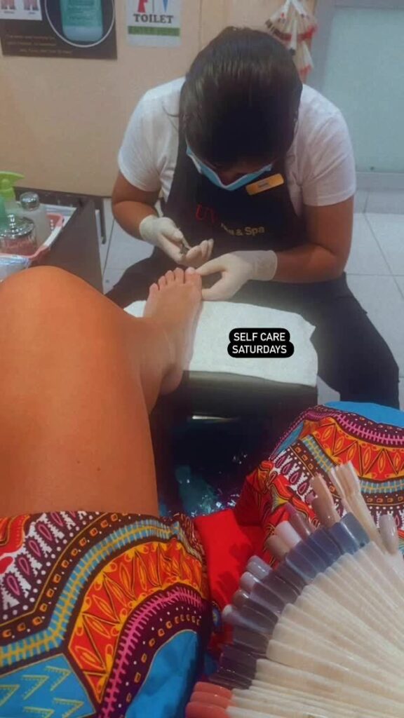 Bridget Kelly Feet (5 photos)