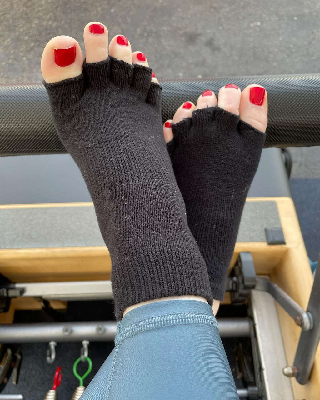 Mina Thorne Feet