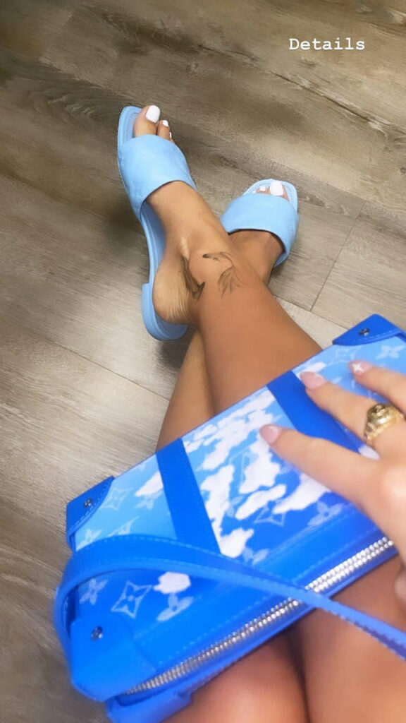 Lauren R Wood Feet