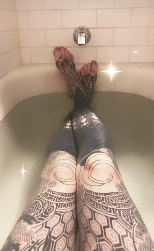 Laura Jane Grace Feet