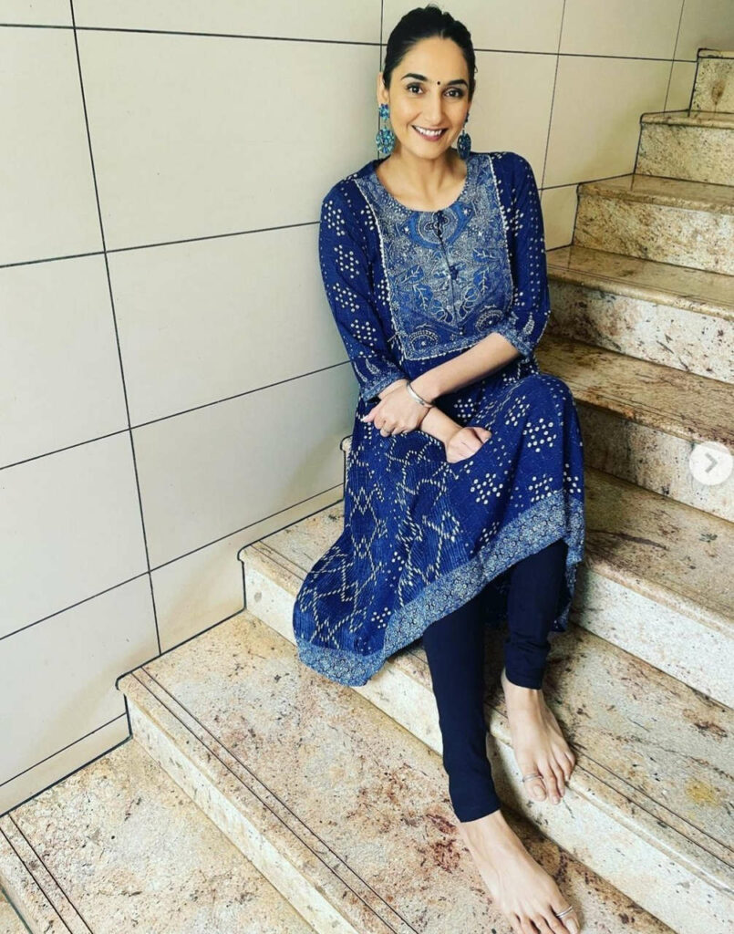 Ragini Dwivedi Feet
