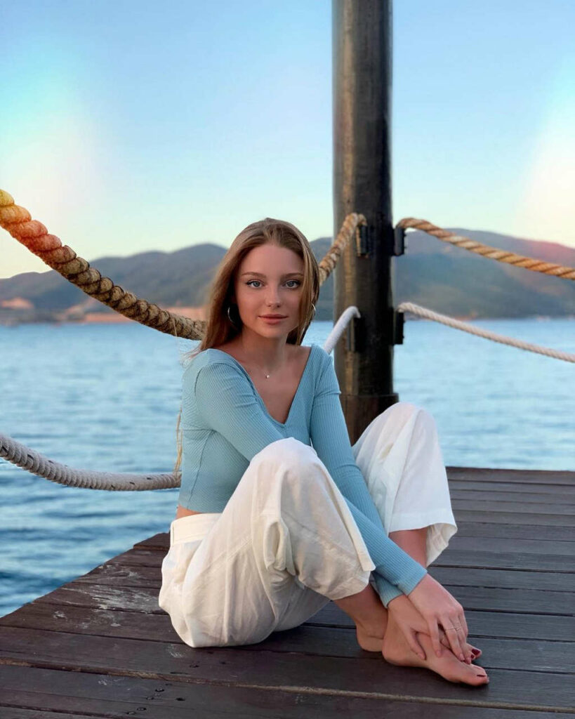 Alina Bulynko Feet