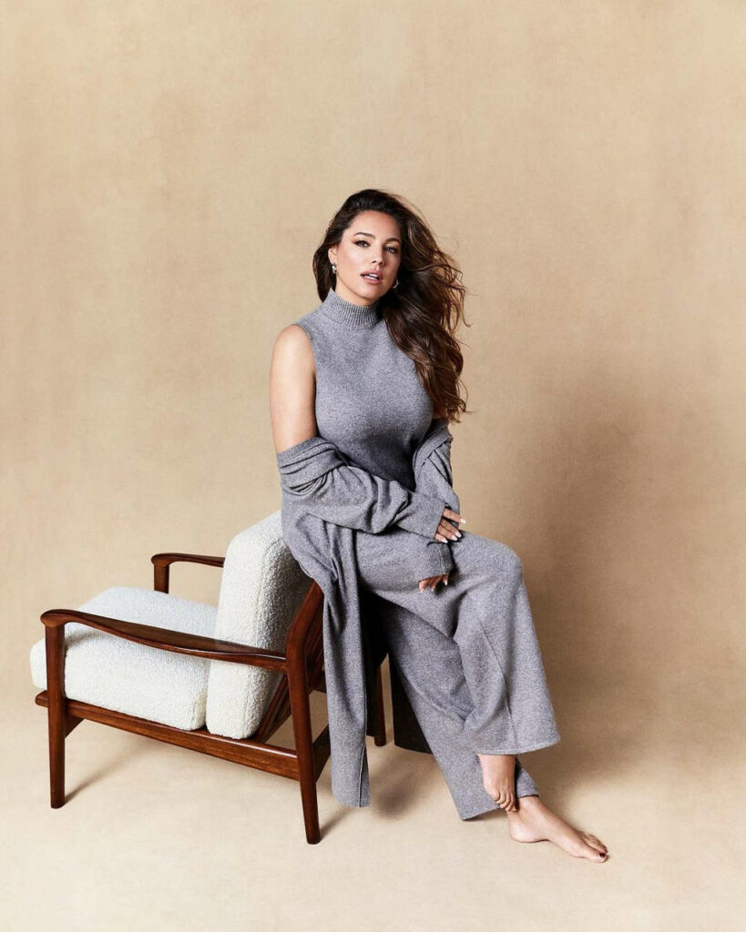 Kelly Brook Feet
