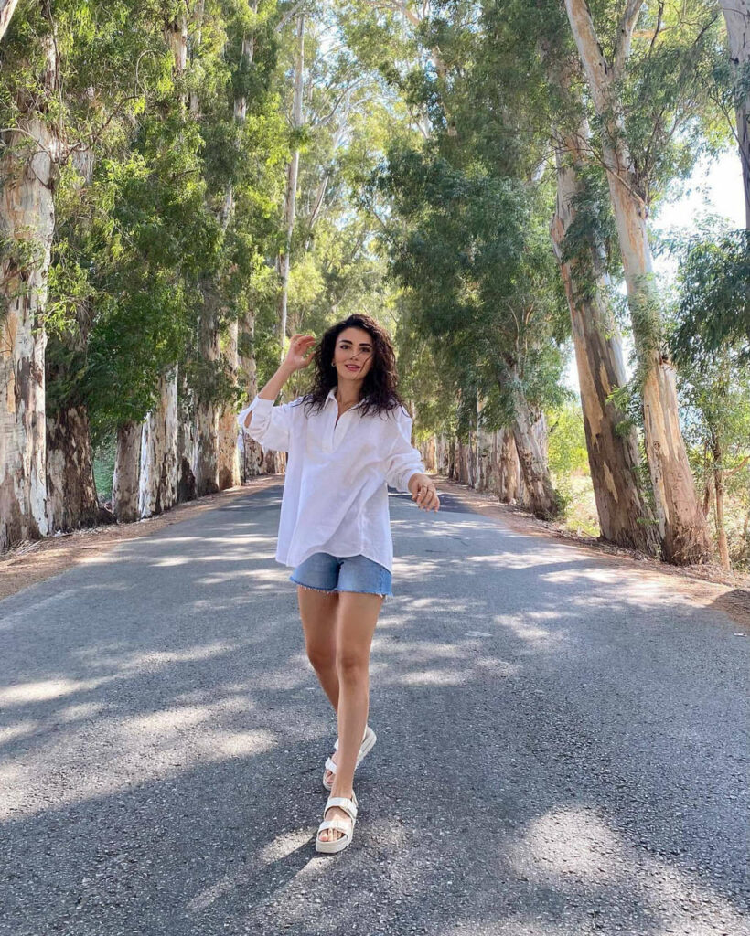 Oezge Yagiz
