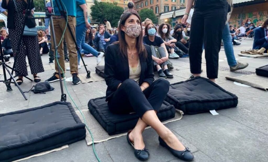Virginia Raggi Feet