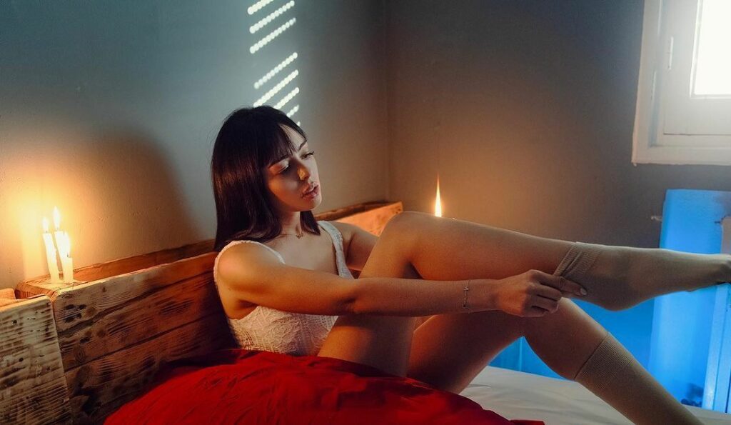 Aicha Attia Feet