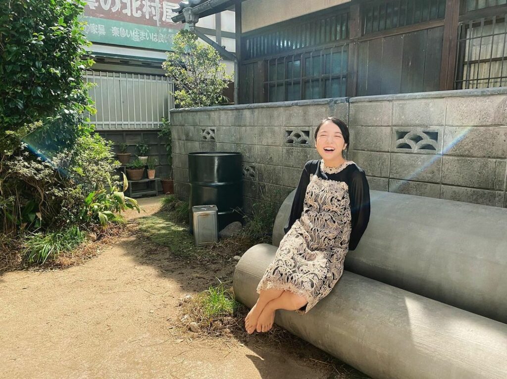 Mone Kamishiraishi Feet