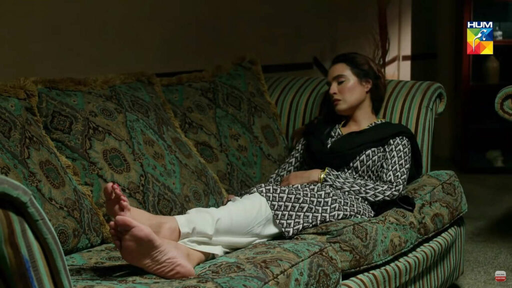 Nadia Hussain Feet