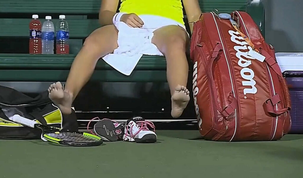 Shelby Rogers Feet