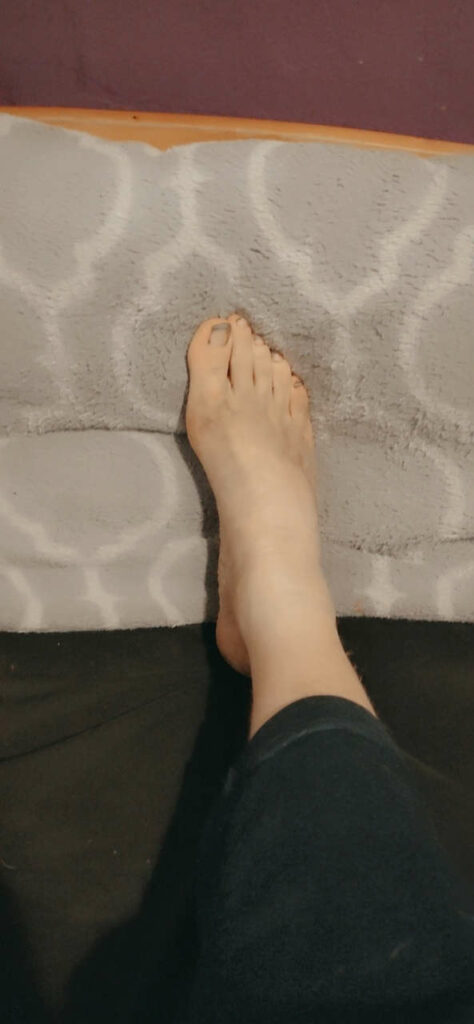 May Lo Mei Mei Feet