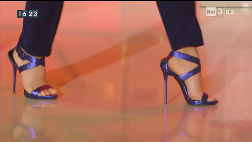 Camila Raznovich Feet