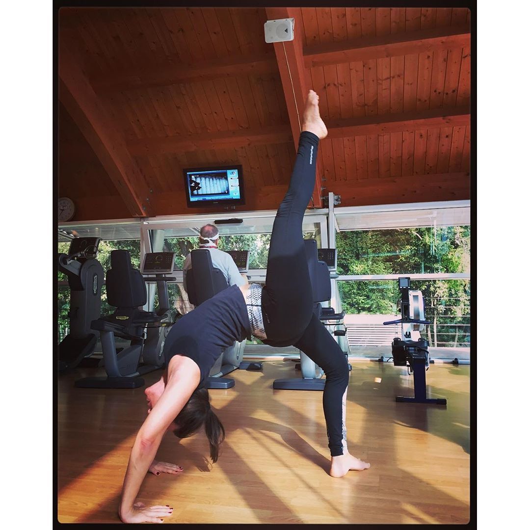 Camila Raznovich Feet