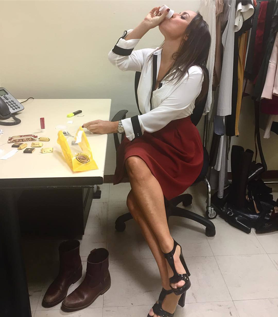 Camila Raznovich Feet