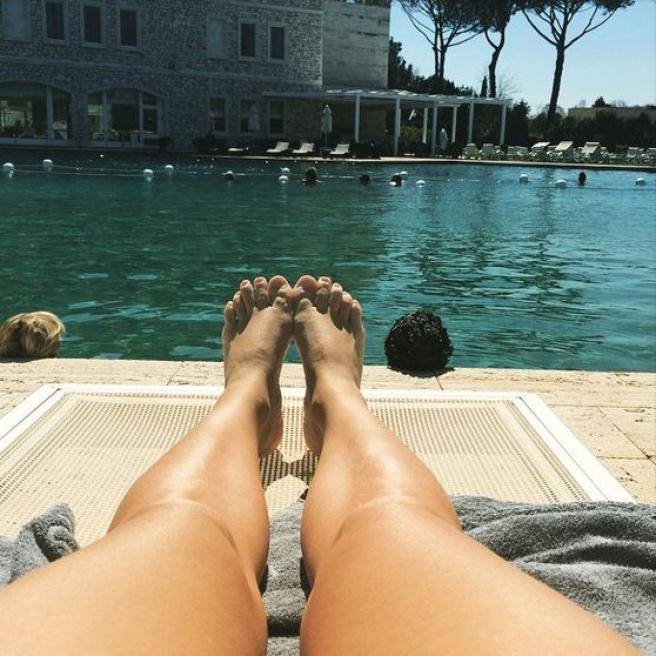 Camila Raznovich Feet