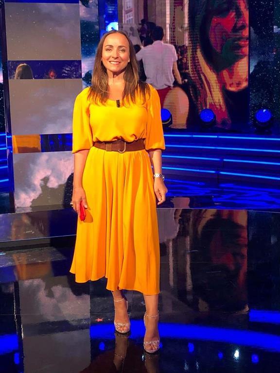 Camila Raznovich Feet