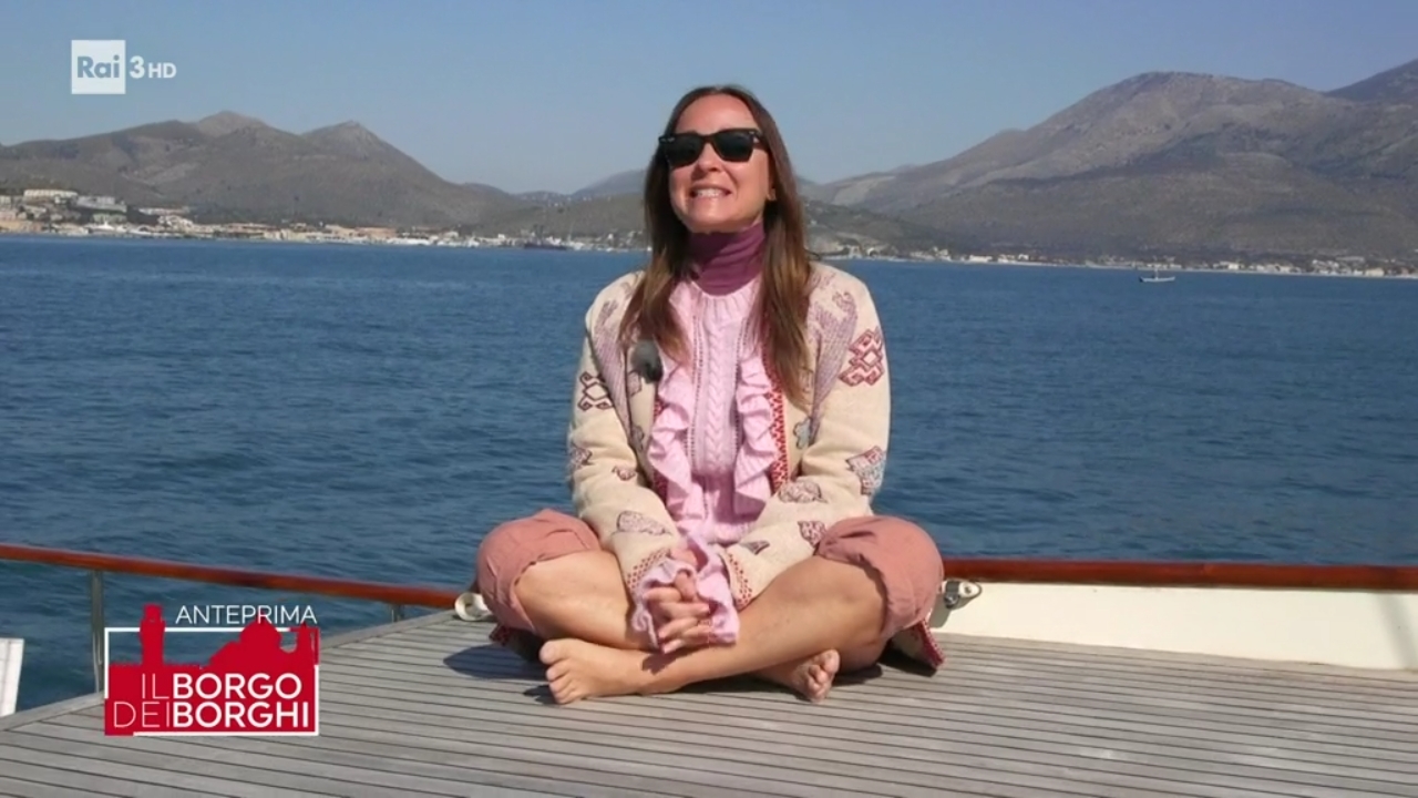 Camila Raznovich Feet