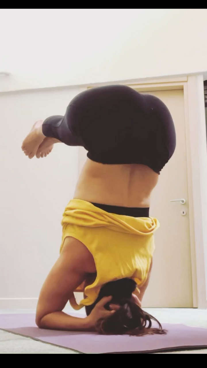 Camila Raznovich Feet