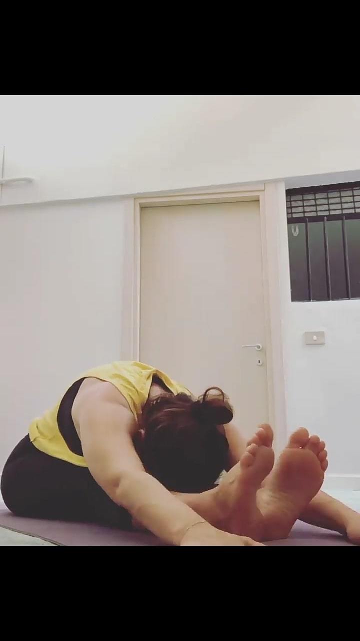 Camila Raznovich Feet