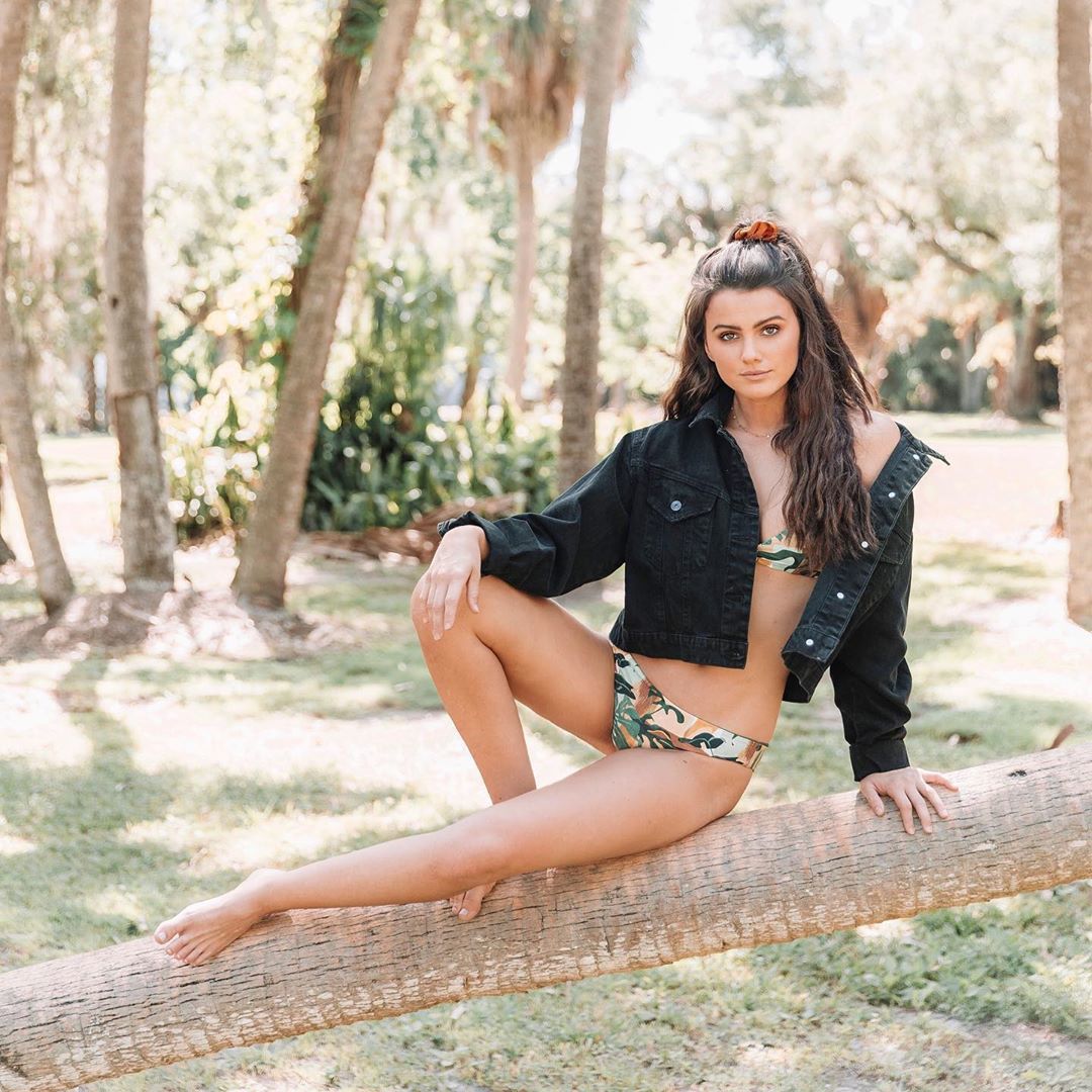 Hunter Denoyelles Feet