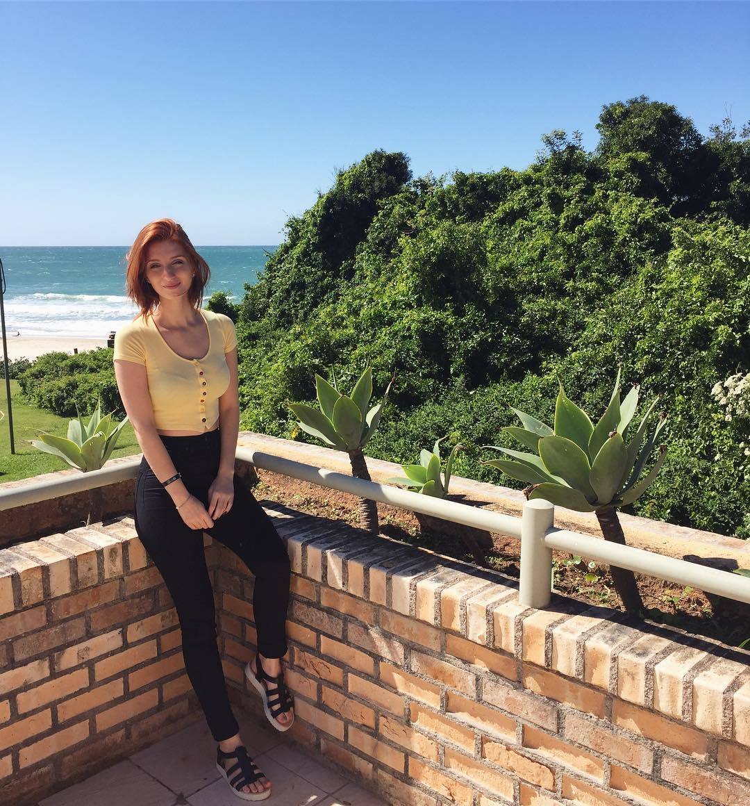 Gabriela Fernandes Feet