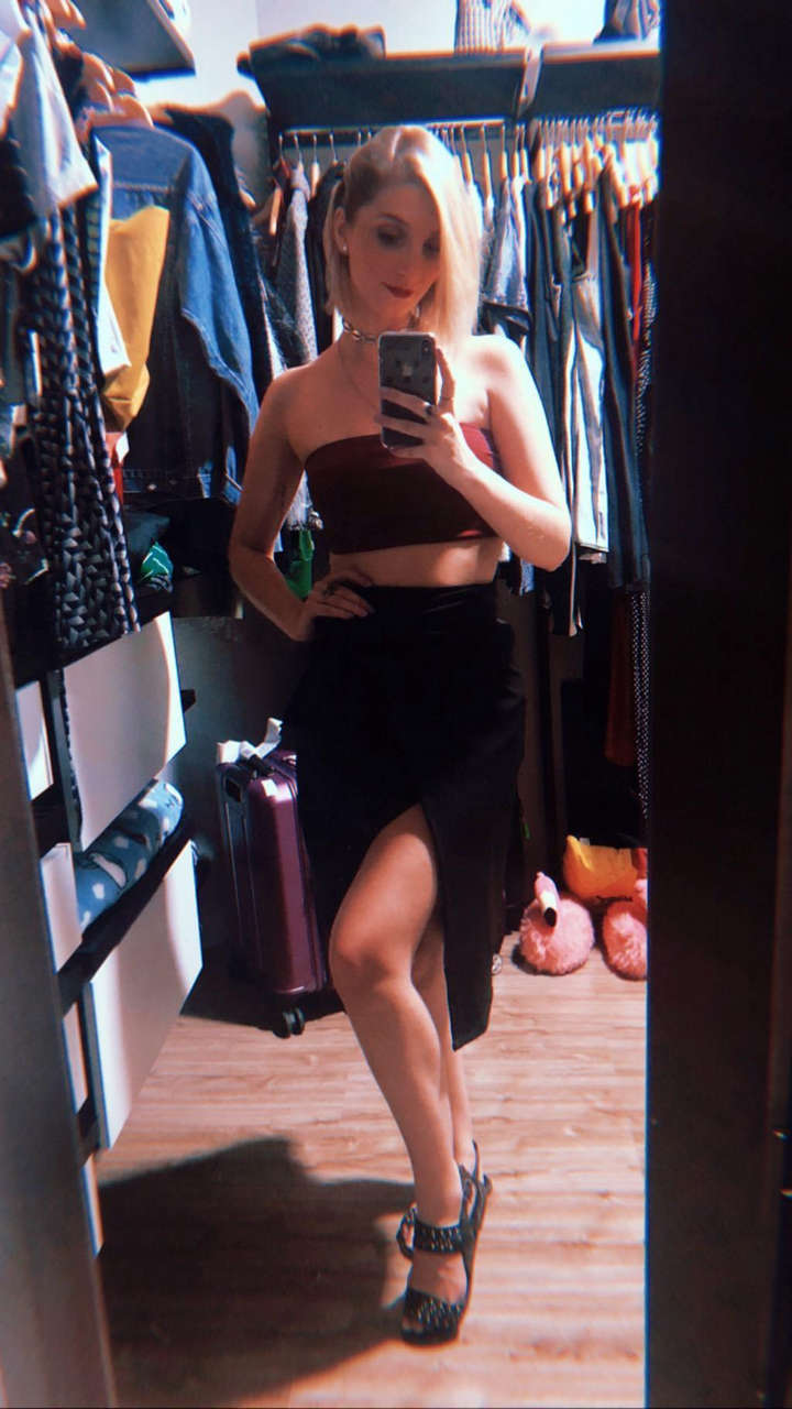 Gabriela Fernandes Feet