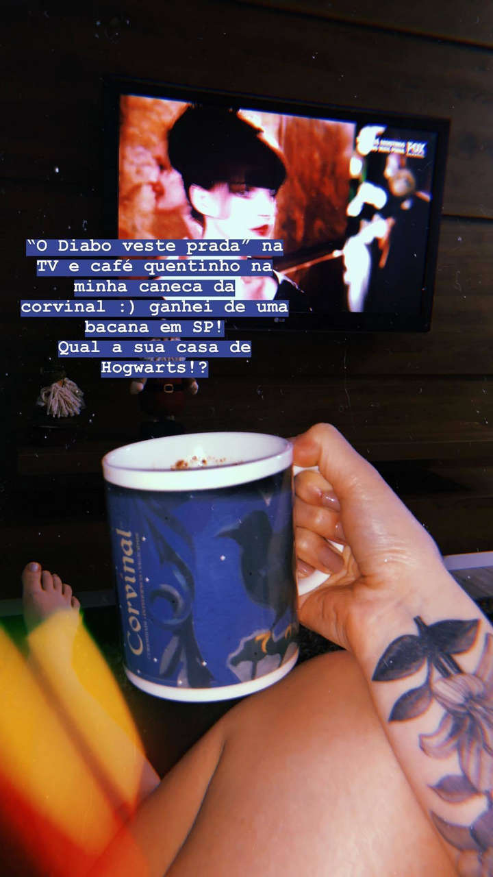 Gabriela Fernandes Feet