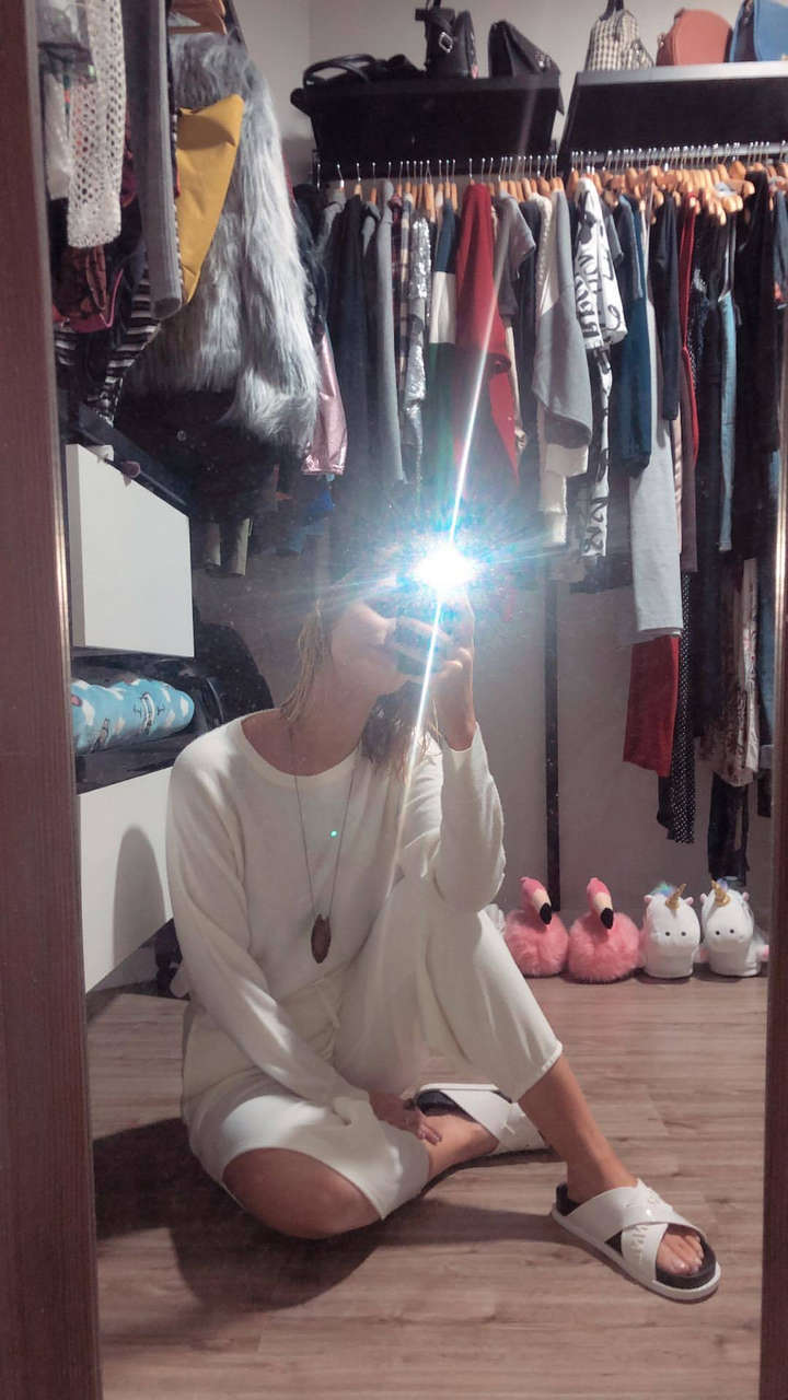 Gabriela Fernandes Feet