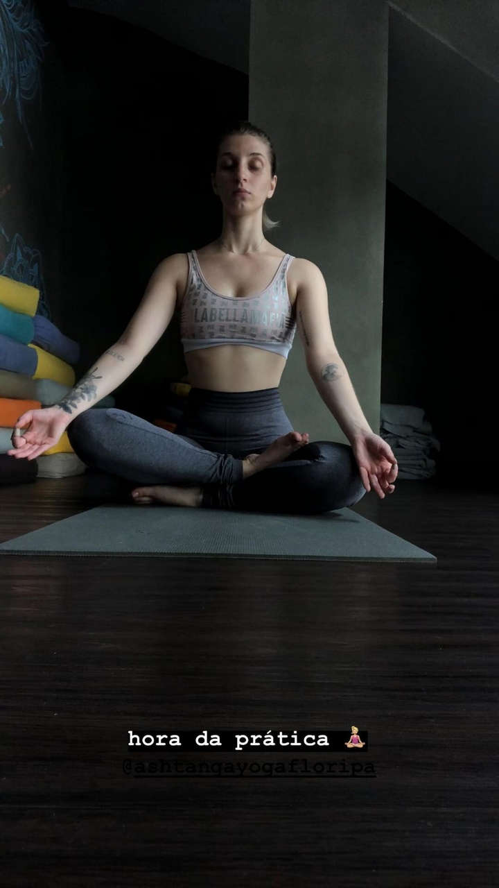 Gabriela Fernandes Feet