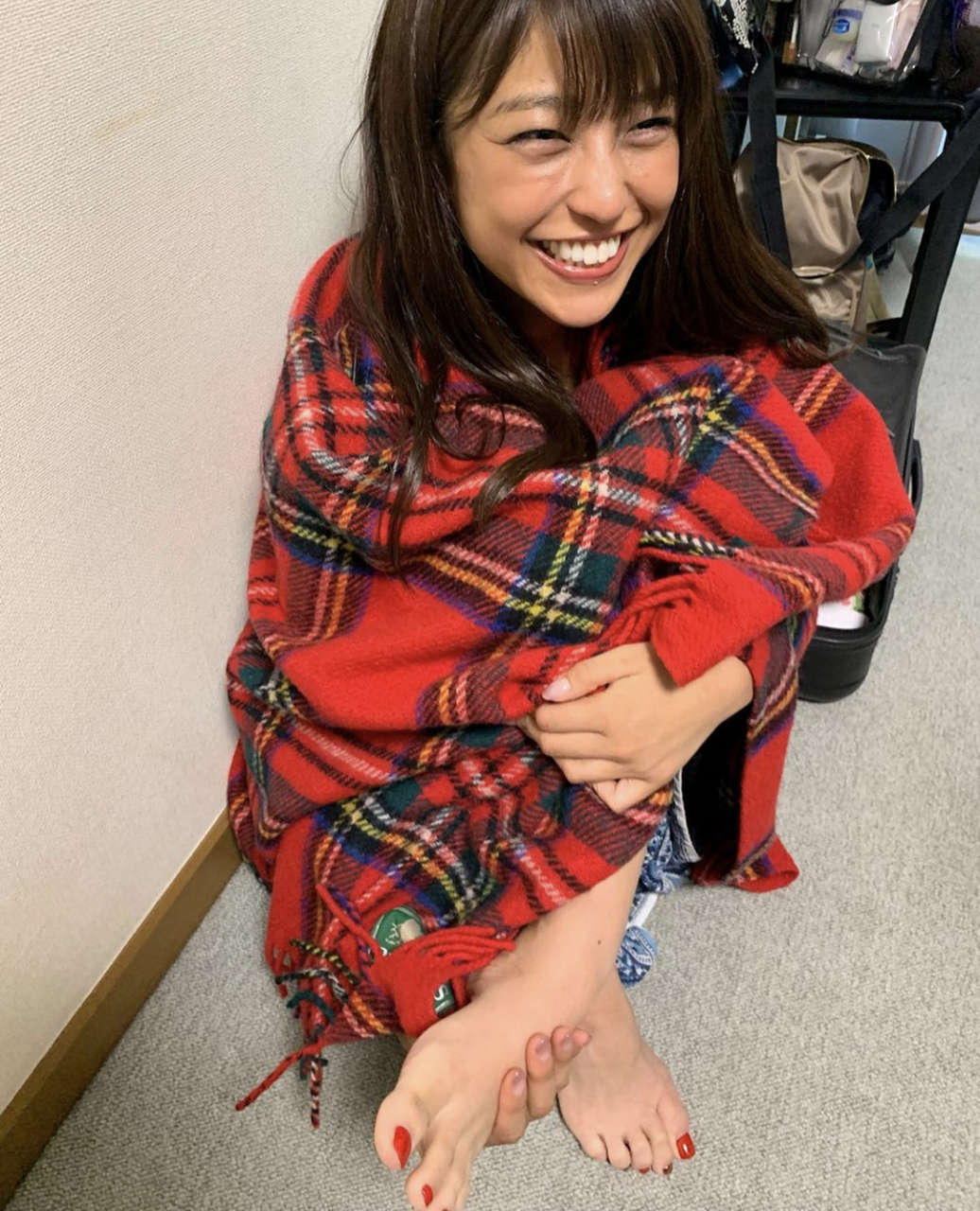 Maki Okazoe Feet