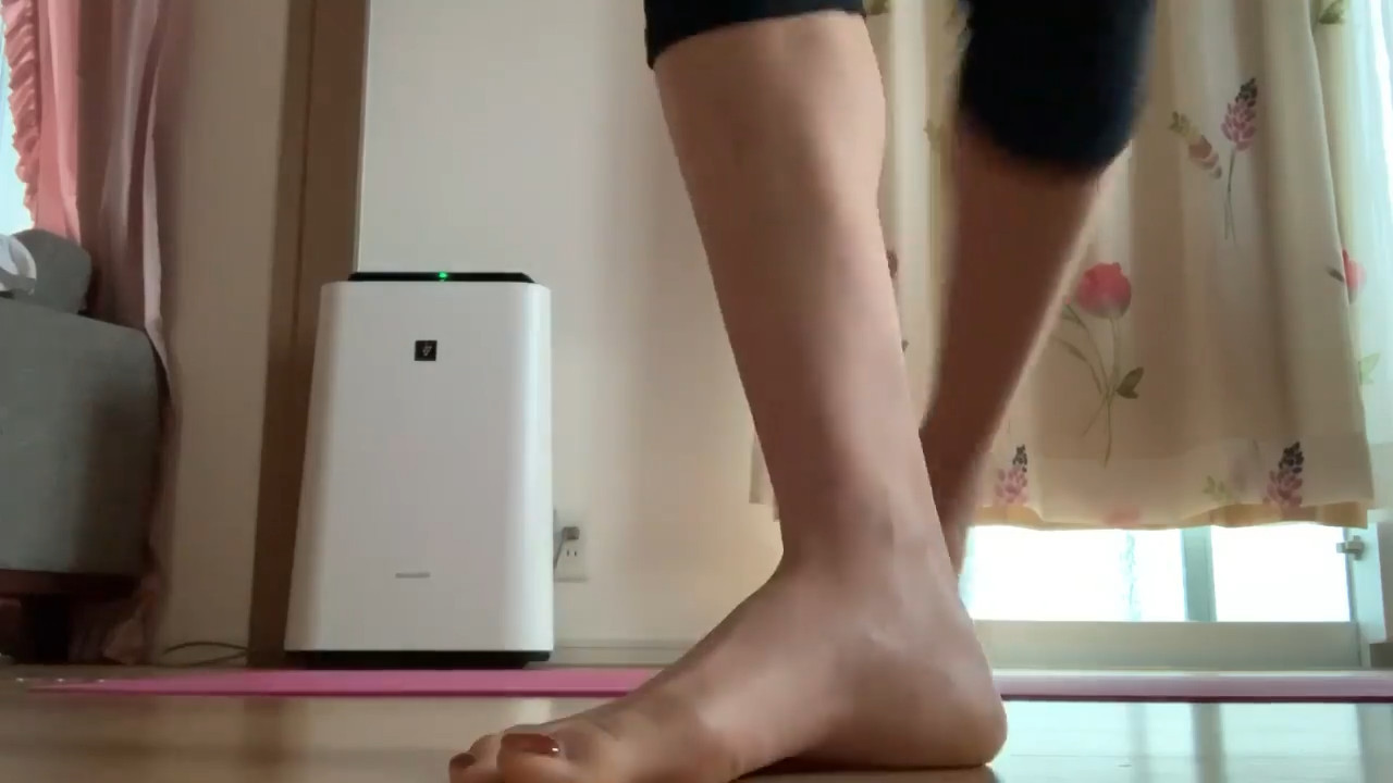 Maki Okazoe Feet