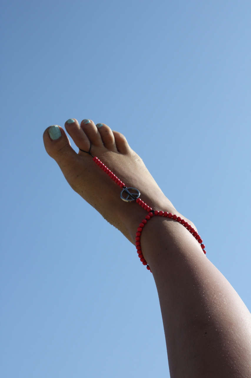 Natalie Helgerud Feet