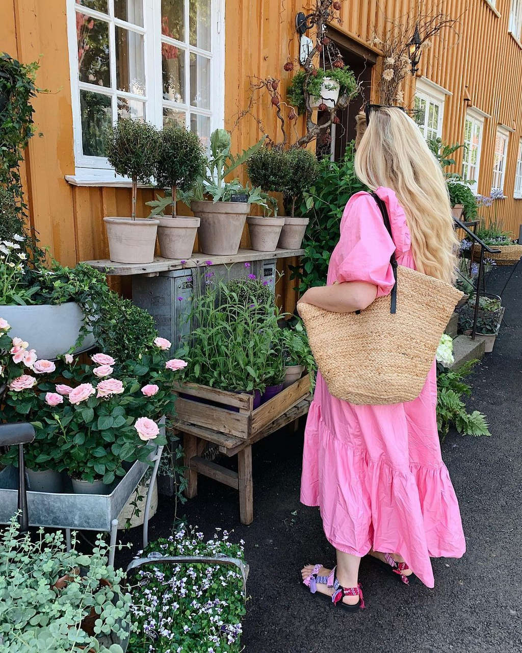 Natalie Helgerud Feet