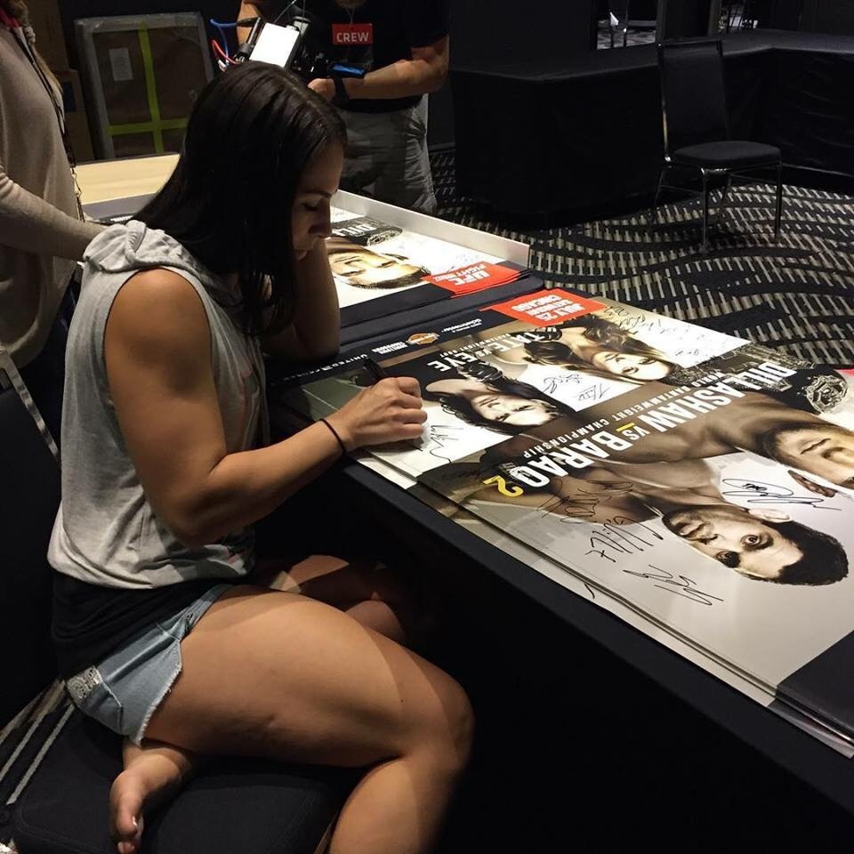 Jessica Eye Feet
