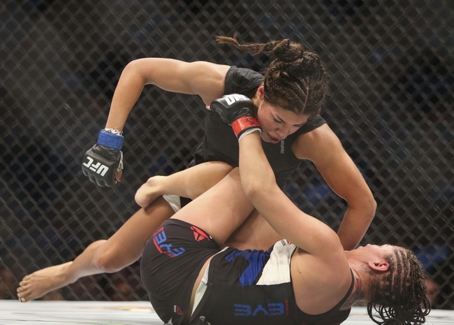 Jessica Eye Feet