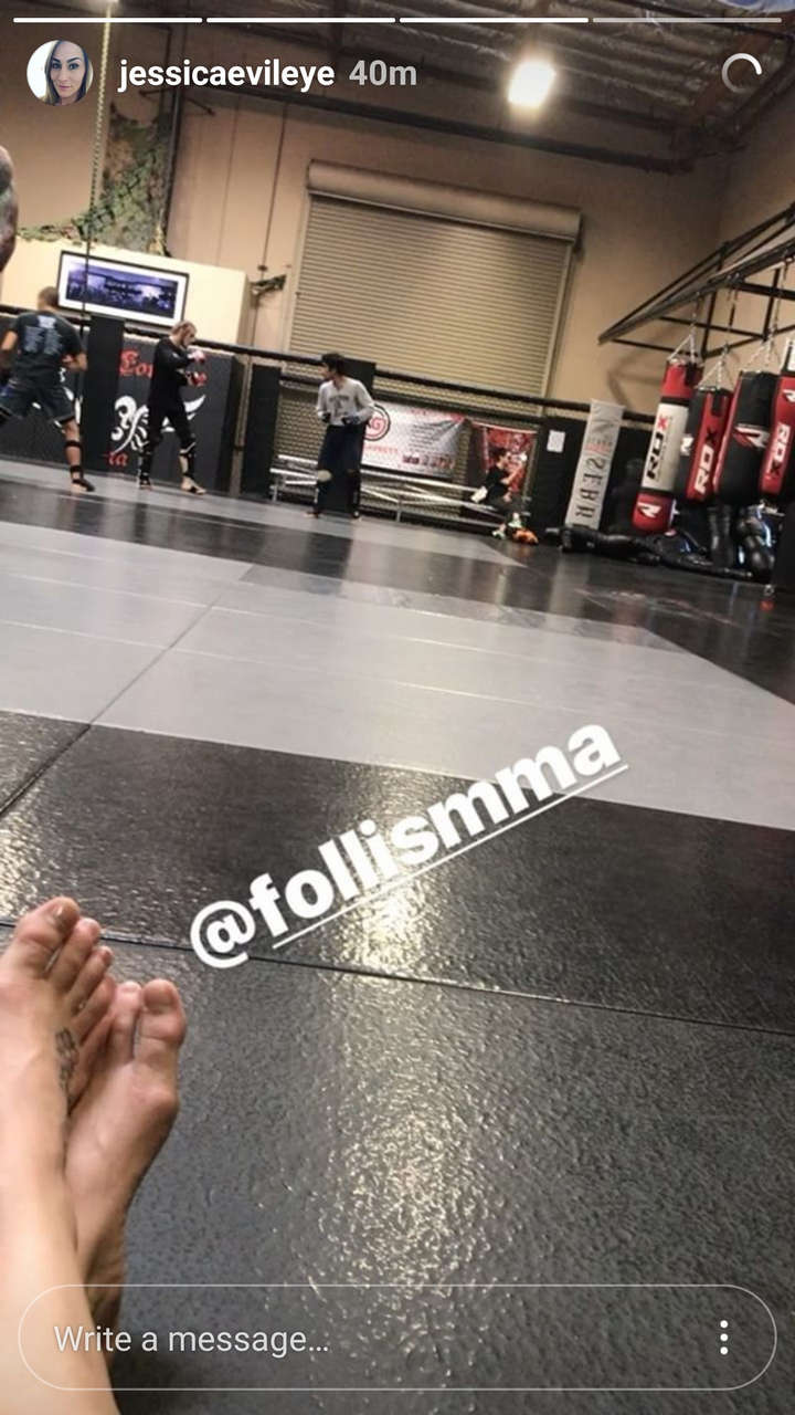 Jessica Eye Feet