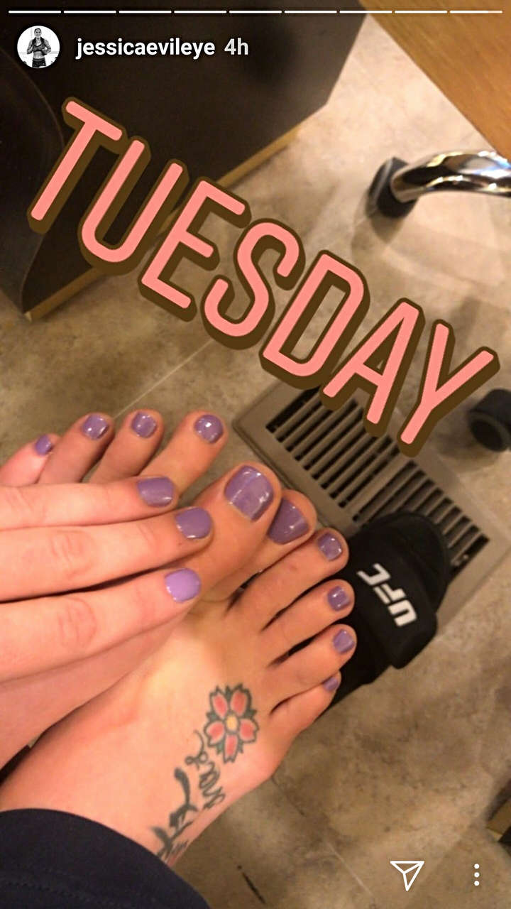 Jessica Eye Feet
