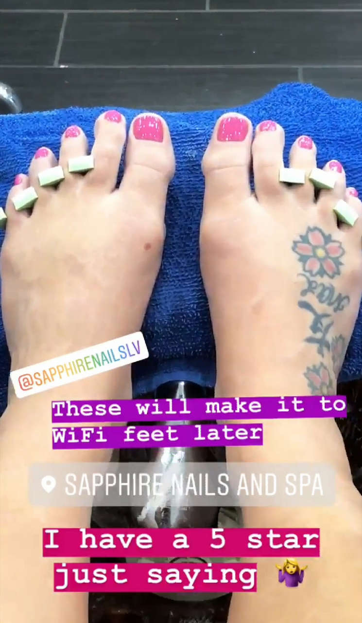 Jessica Eye Feet