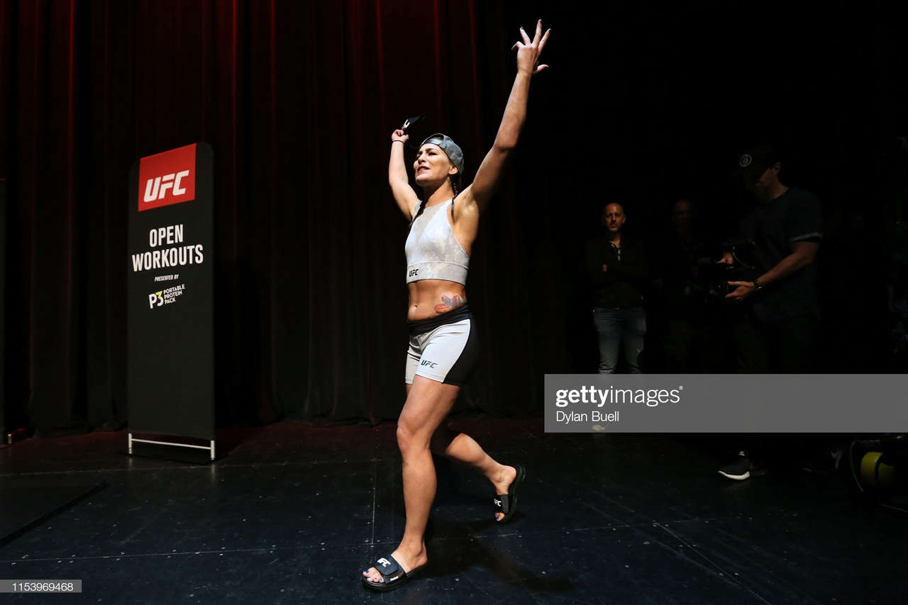 Jessica Eye Feet