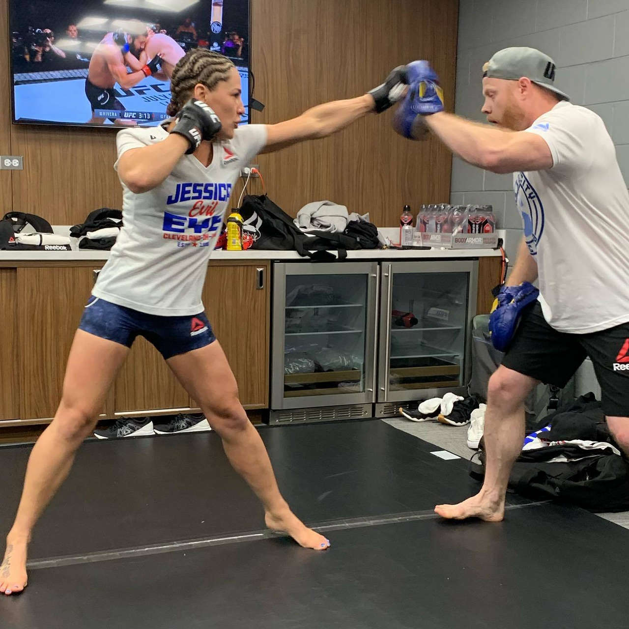 Jessica Eye Feet