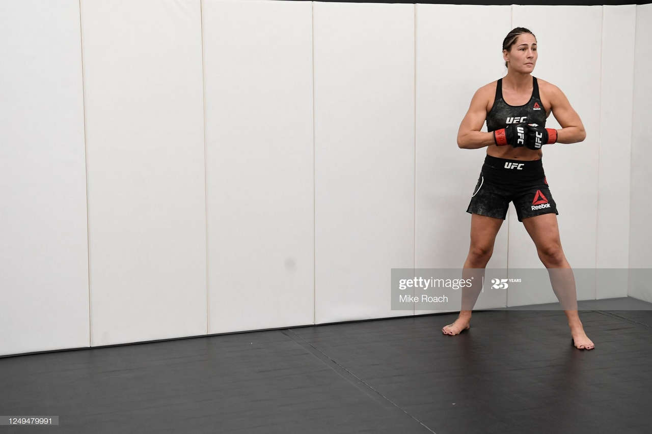 Jessica Eye Feet