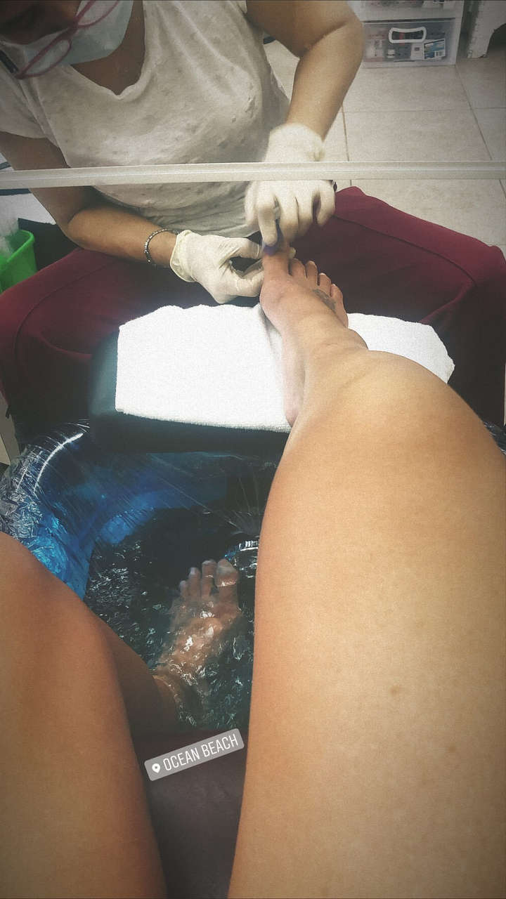 Jessica Eye Feet