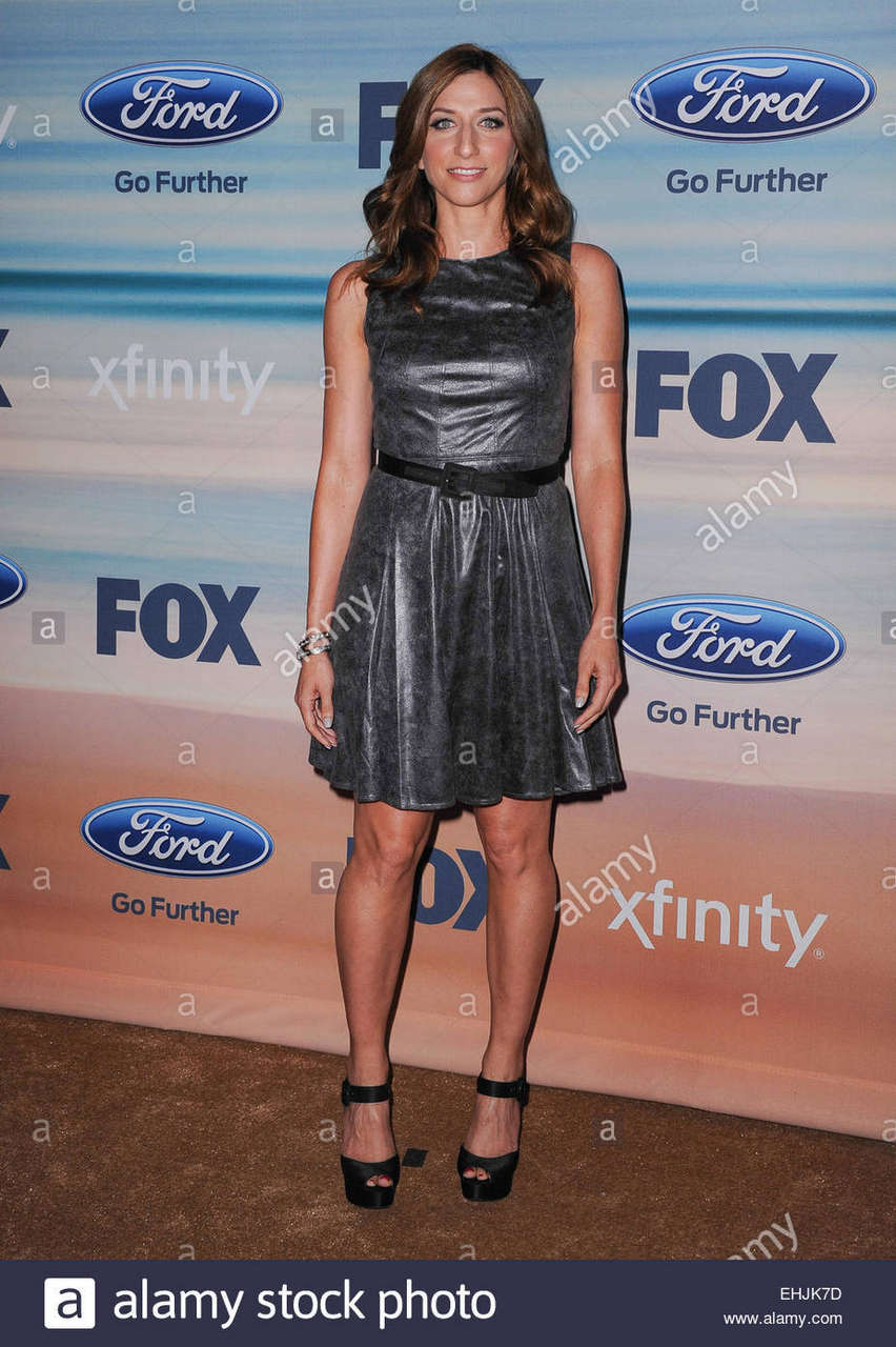 Chelsea Peretti Feet