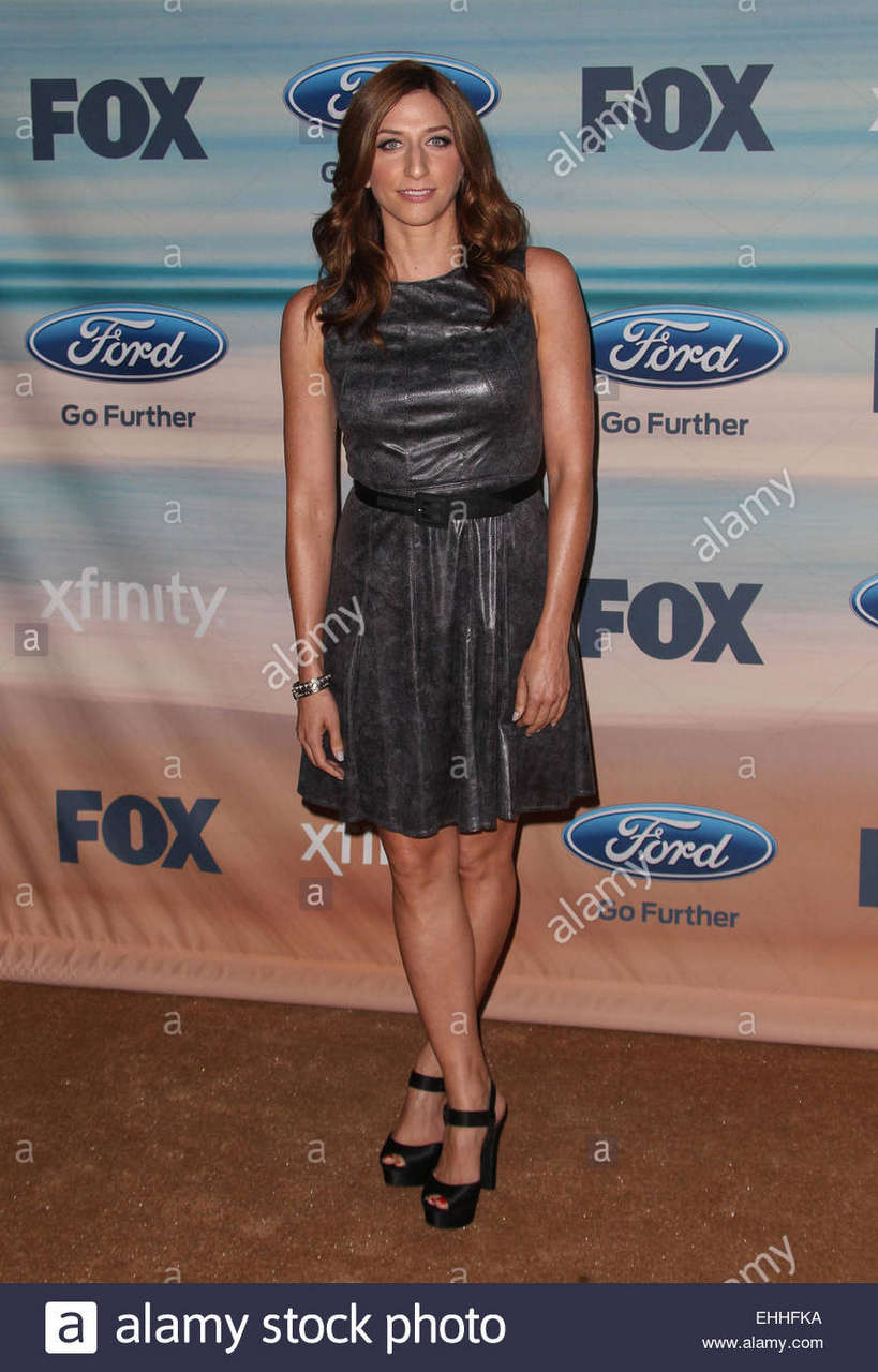 Chelsea Peretti Feet